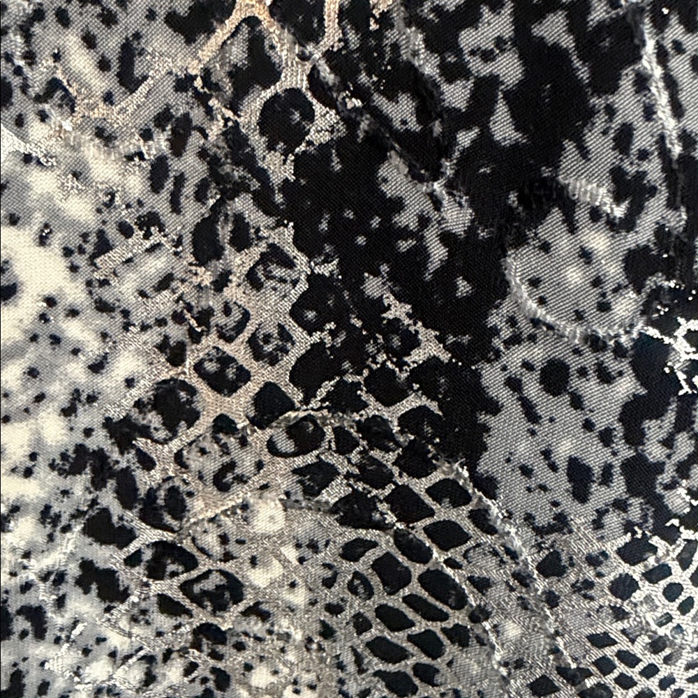 JM Collection Monochrome Patterned Blouse - Picture 3 of 7